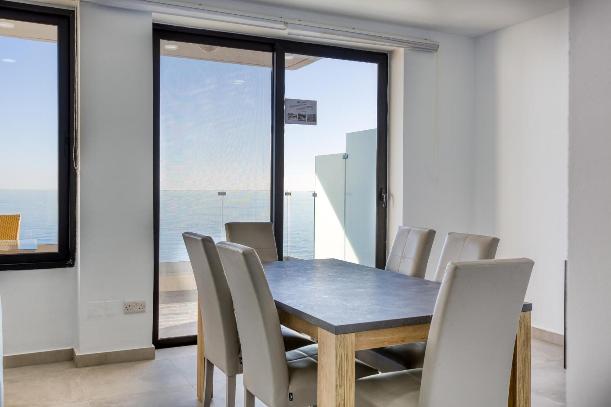 Seafront Sliema Apartment With Balcony & Sea Views By Jl エクステリア 写真