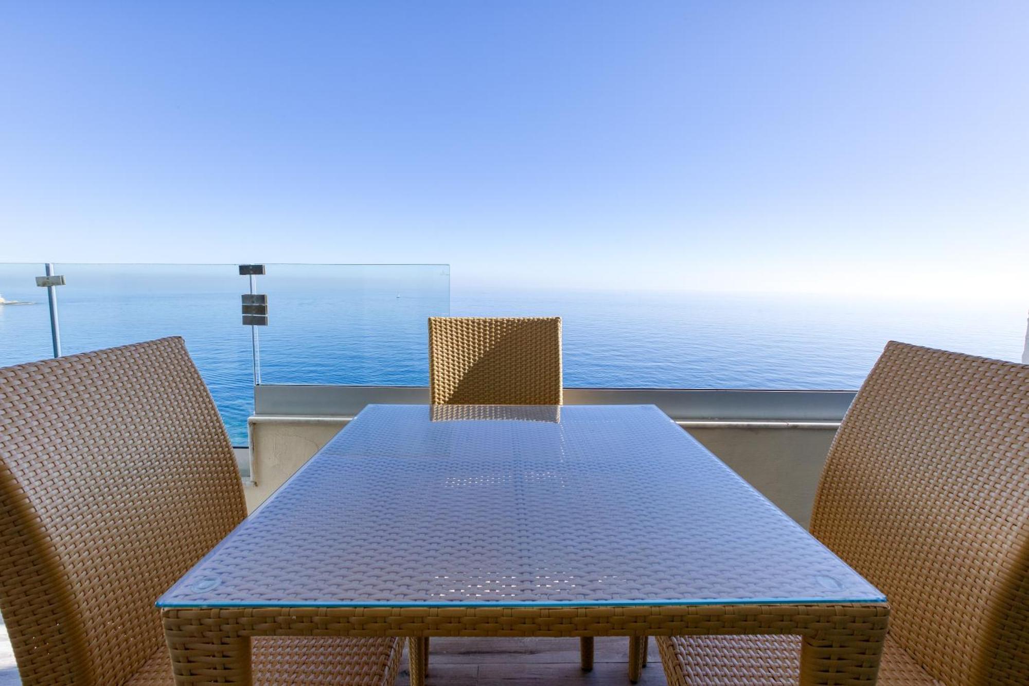 Seafront Sliema Apartment With Balcony & Sea Views By Jl エクステリア 写真