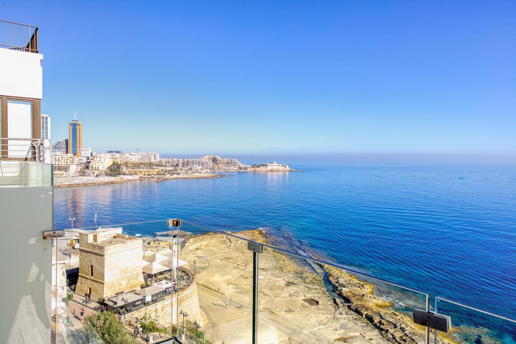 Seafront Sliema Apartment With Balcony & Sea Views By Jl エクステリア 写真