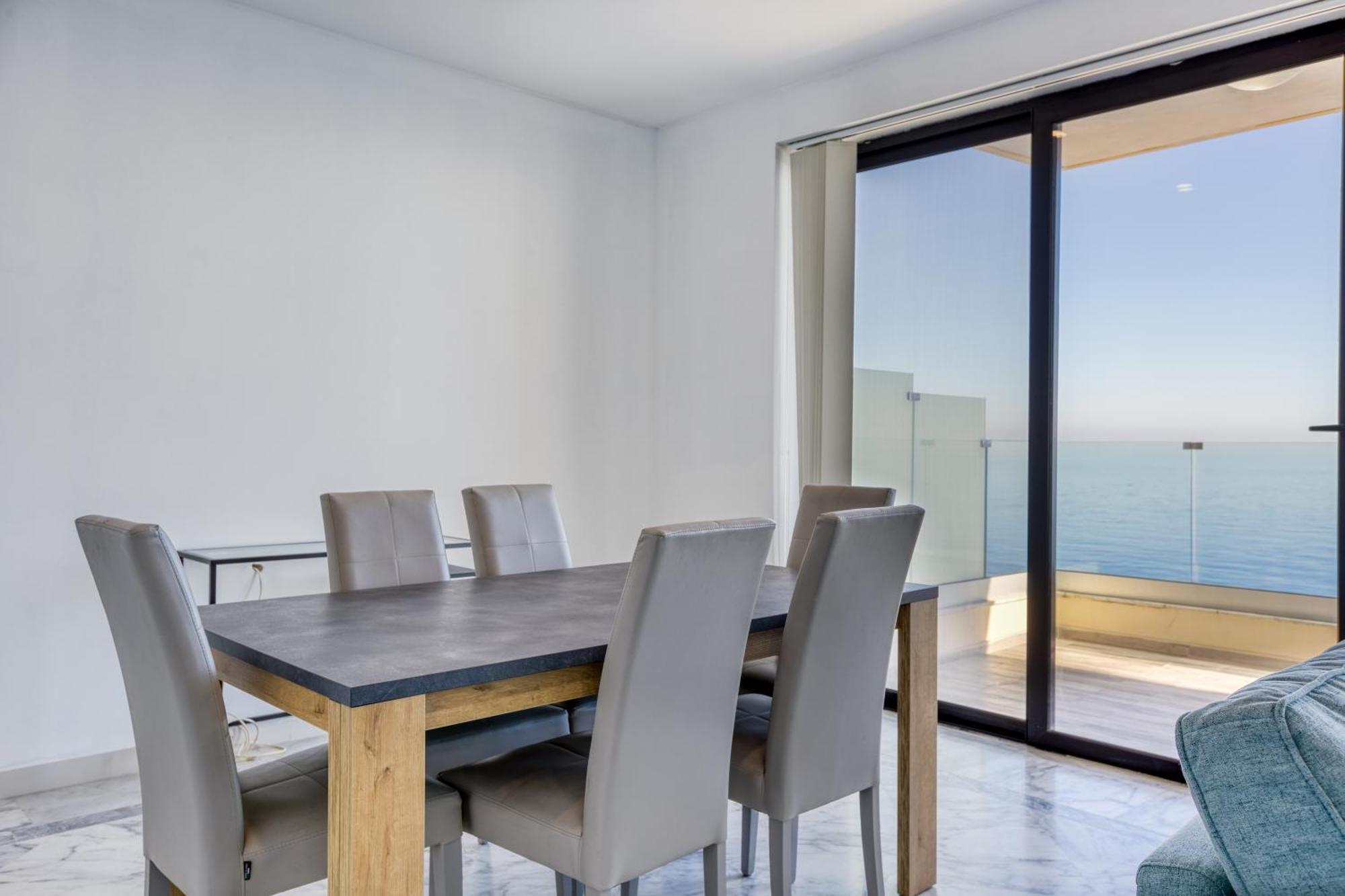 Seafront Sliema Apartment With Balcony & Sea Views By Jl エクステリア 写真