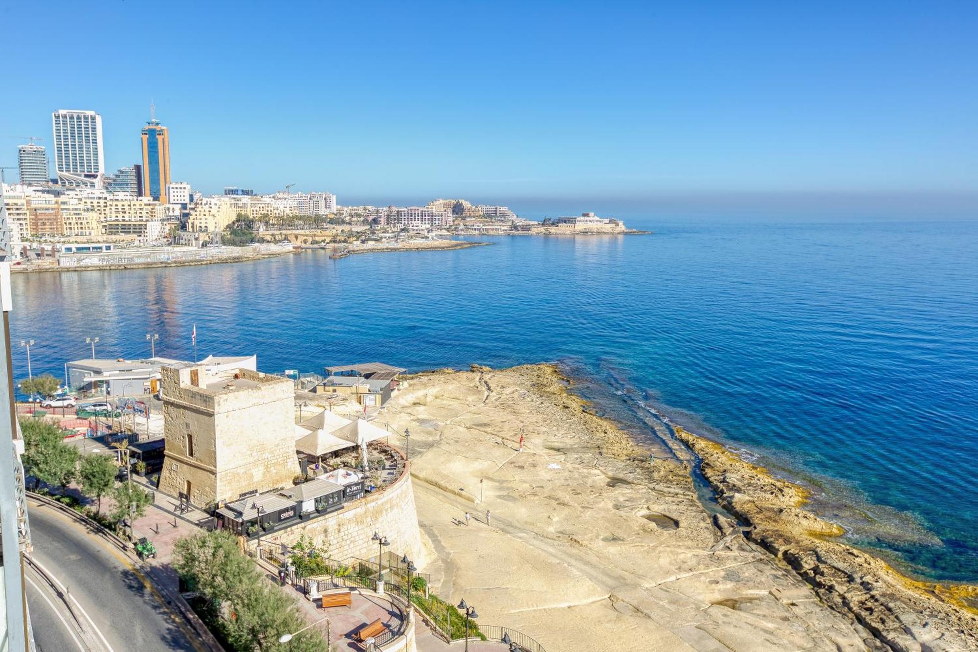 Seafront Sliema Apartment With Balcony & Sea Views By Jl エクステリア 写真